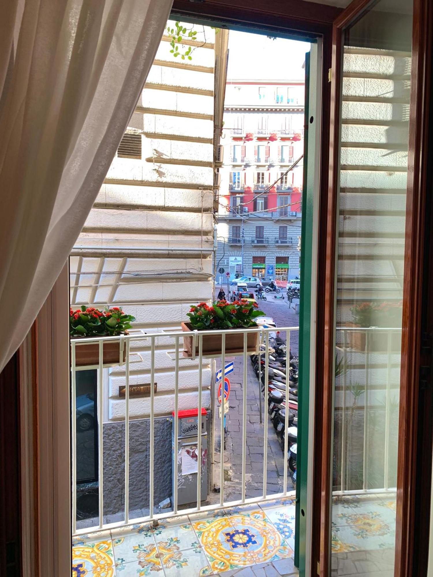 Casa Giulia, Nuovo Appartamento In Centro! Nápoly Kültér fotó